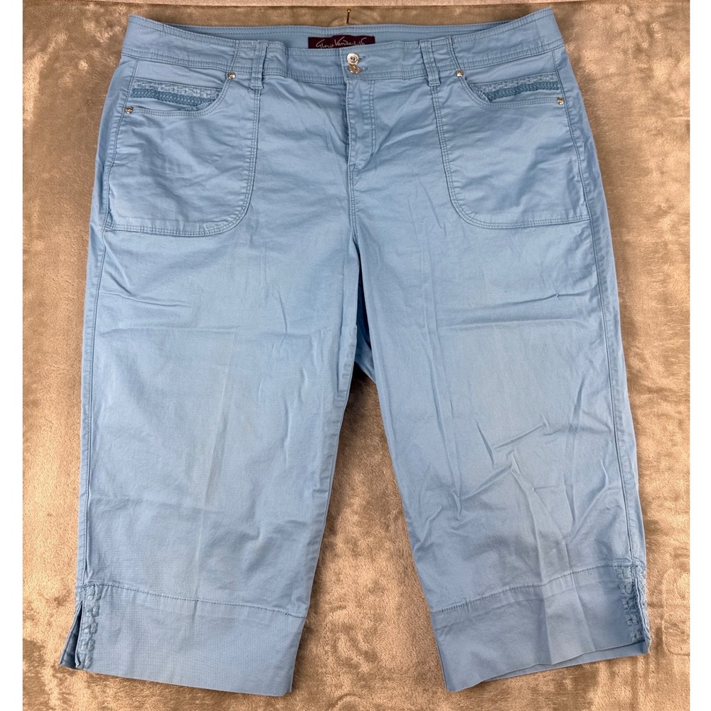 Gloria Vanderbilt Capri Pants Womens 18W Alicia Light Blue Embroidered EUC